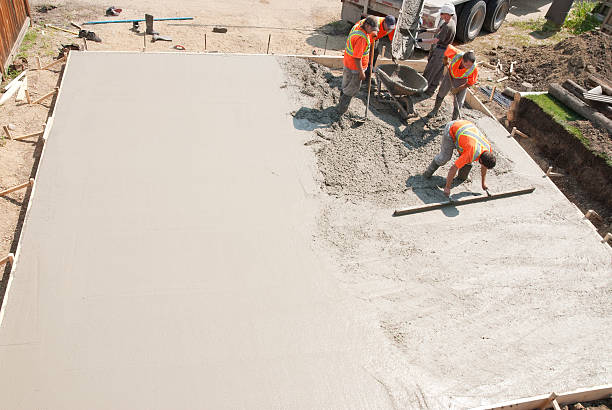 Best Commercial Concrete Services in Waynesboro, TN